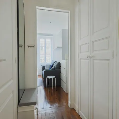 Modern -1br-3p-ternes * Parigi