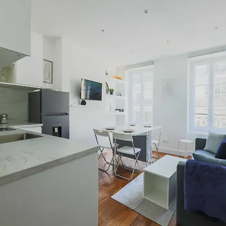 Modern -1br-3p-ternes Appartamento